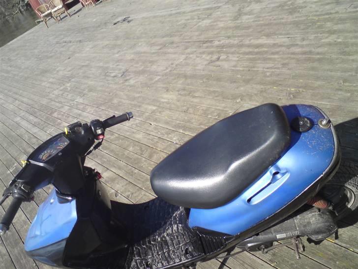 Adly jet SOLGT billede 2