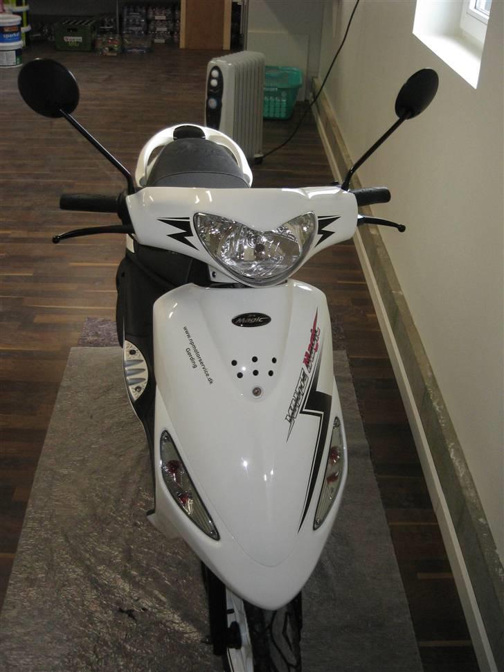 PGO White Magic billede 3