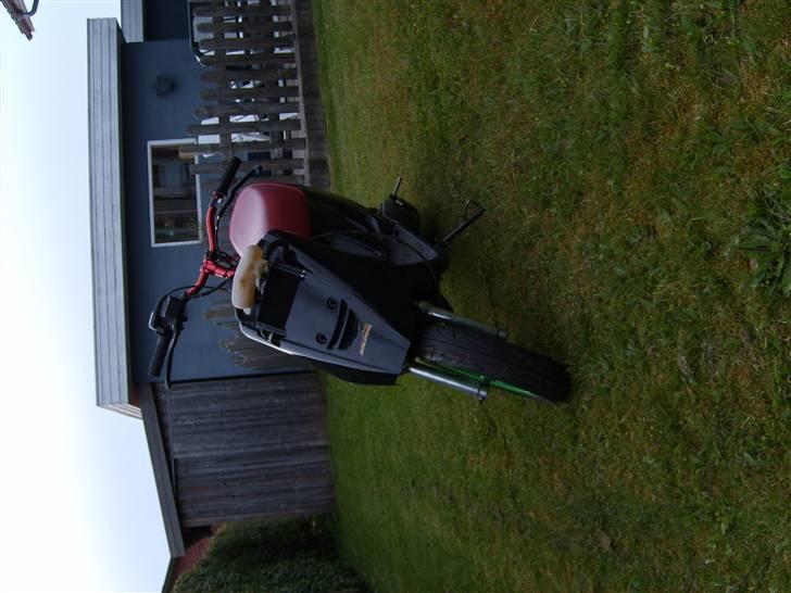 Yamaha jog (SOLGT I DELE) billede 2