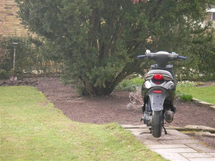 Piaggio New zip SOLGT billede 2