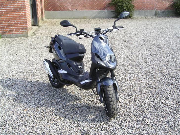 PGO Pmx Naked Carbon billede 6