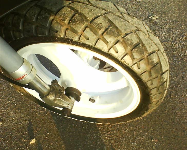 Piaggio Nrg LC (SOLGT!) - Det hvide fælg:P Dog lidt beskidt :S billede 3