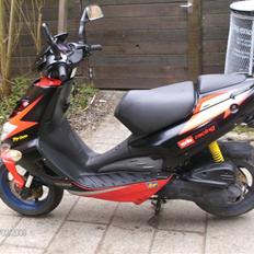 Aprilia sr 50 ditech lcdd(solgt)