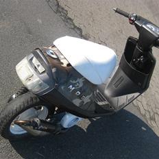 Yamaha Jog Army Solgt