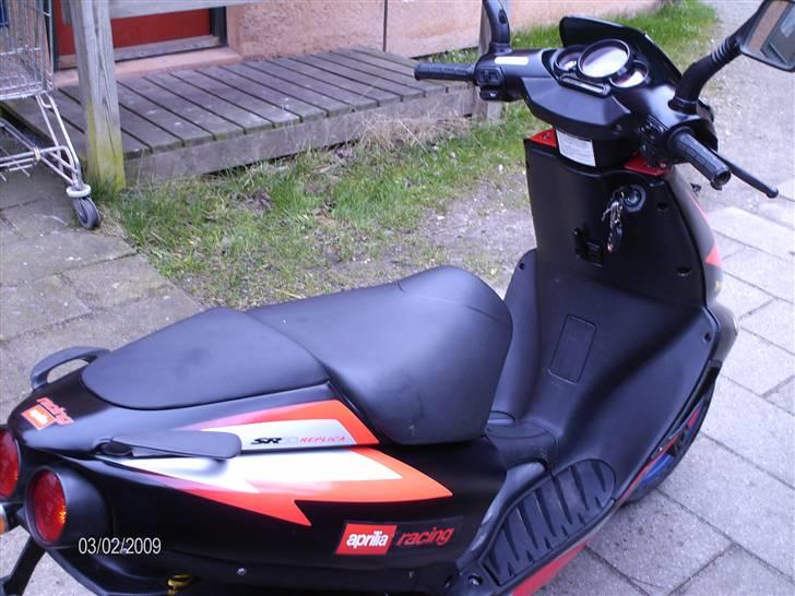 Aprilia sr 50 ditech lcdd(solgt) billede 4