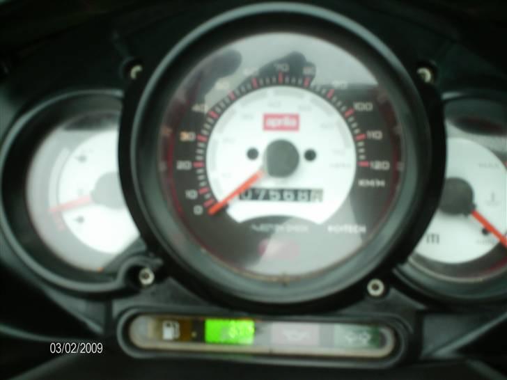 Aprilia sr 50 ditech lcdd(solgt) billede 5