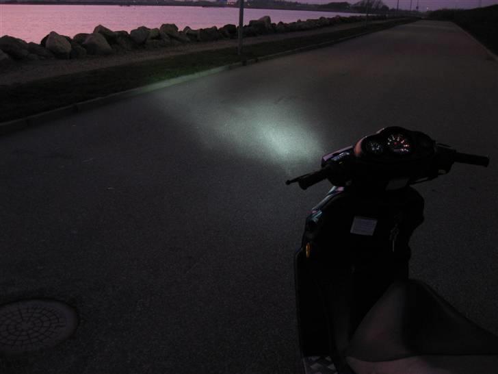 Suzuki Katana Ac - Xenon - lav lys - det er svært og vise hvor godt det endeligt lys, det skal opleves. billede 9