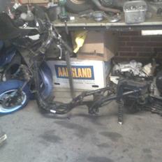 Yamaha neos lc TAGET AF PANSERNE