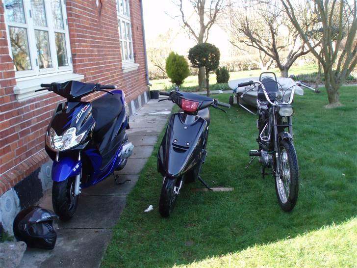 Yamaha Jog R Værtshuset :D - Min Jog R og Min Jog AS og Min Maxi k hehe  billede 7