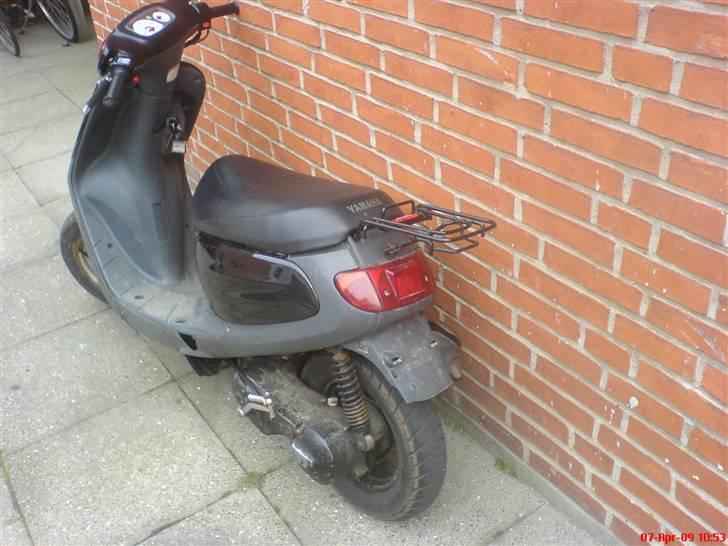 Yamaha jog givet til røde kors;) billede 4