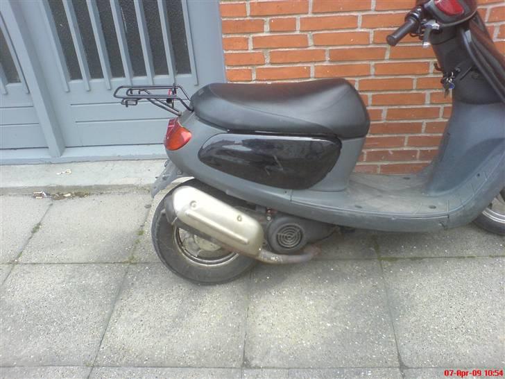 Yamaha jog givet til røde kors;) billede 5