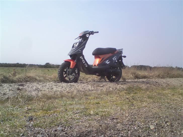 PGO Hot 50 (smadret) billede 1