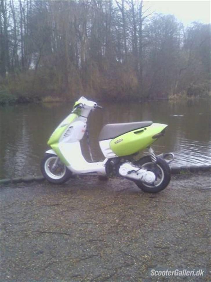 Aprilia Sonic - Solgt :) billede 3