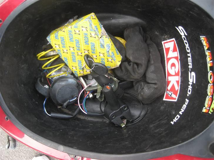 Aprilia Aprilia , Solgt billede 9