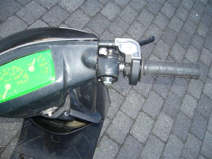 Yamaha Jog AS! - SOLGT - 5000kr! - Tommaselli Gasgreb - JA TAK! billede 2