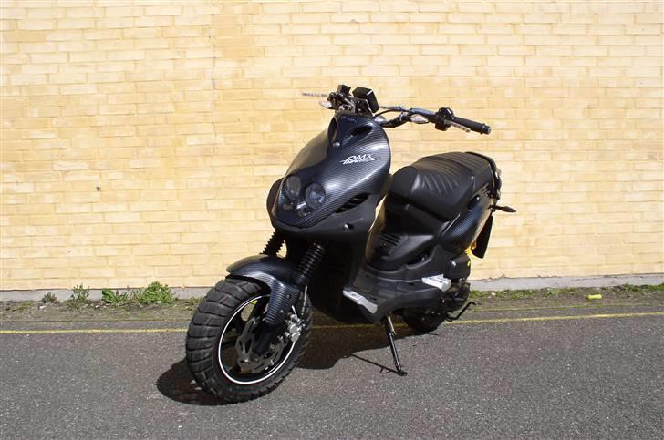 PGO PMX Naked Carbon SOLGT billede 4