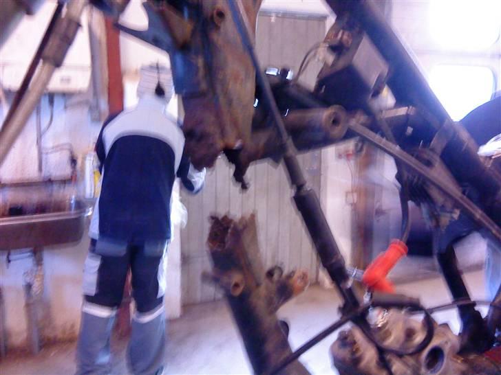 Suzuki rmx - Stellet knækkede lige efter et par hop :P billede 3