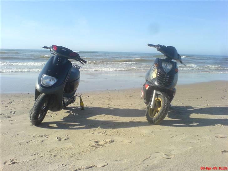 Yamaha jog givet til røde kors;) billede 8