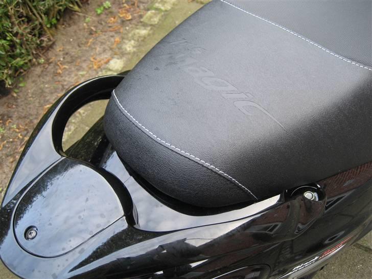 PGO Black Magic billede 9