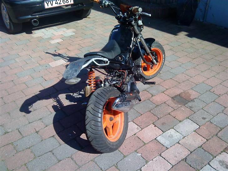 Suzuki street      SOLGT billede 3