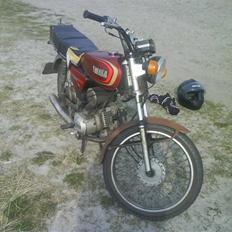 Yamaha 100cc (Solgt)