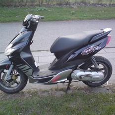 Yamaha jog r // Black edition //