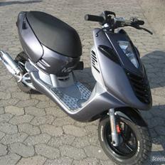Aprilia Sonic Solgt