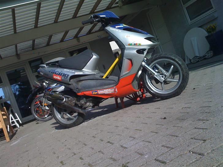 Aprilia Sr 50 DMU 11 hk BYTTET - Som den så ud før billede 9