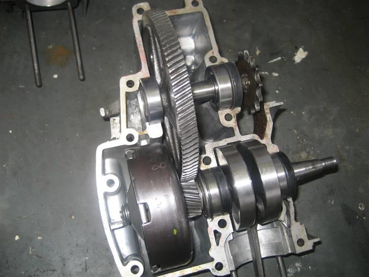 Puch Maxi P Grøn slider - Renset motor og sat nye lejer og simmerringe i billede 7