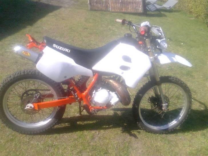 Suzuki RMX til salg 7500 kr  billede 2