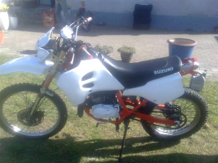 Suzuki RMX til salg 7500 kr  billede 3