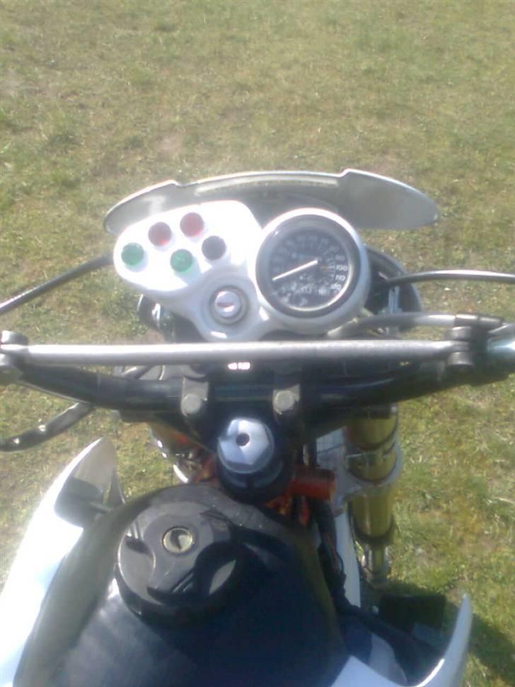 Suzuki RMX til salg 7500 kr  billede 8