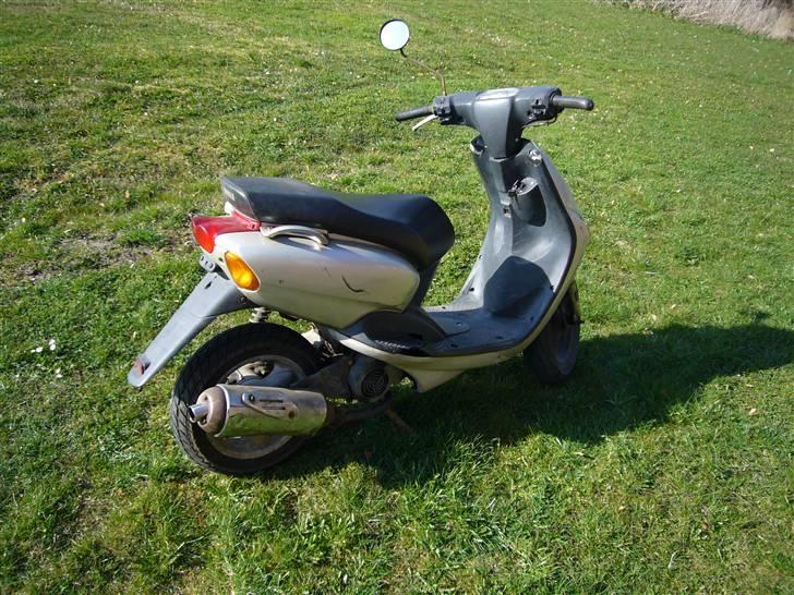 Yamaha neos ( Hverdags)Baghjul billede 4