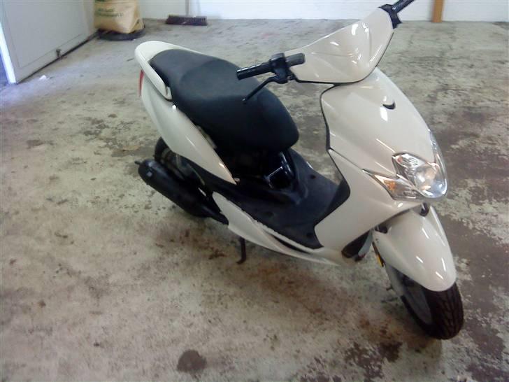 Yamaha Jog r .. den er væk :( billede 1