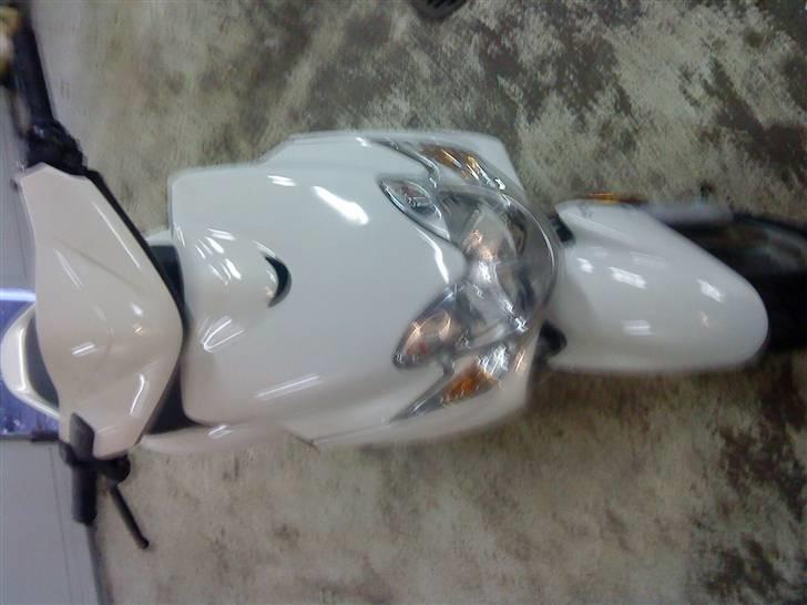 Yamaha Jog r .. den er væk :( billede 4