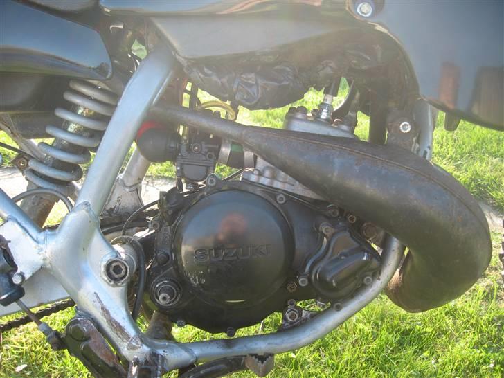 Suzuki RMX Luna Den sorte sniger - Jeg ved godt malingen skaller men hun skal snart males :D:D billede 6