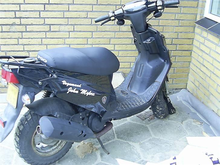 PGO Hot 50 - Min Scooter klistermærkerne er pillet af billede 1