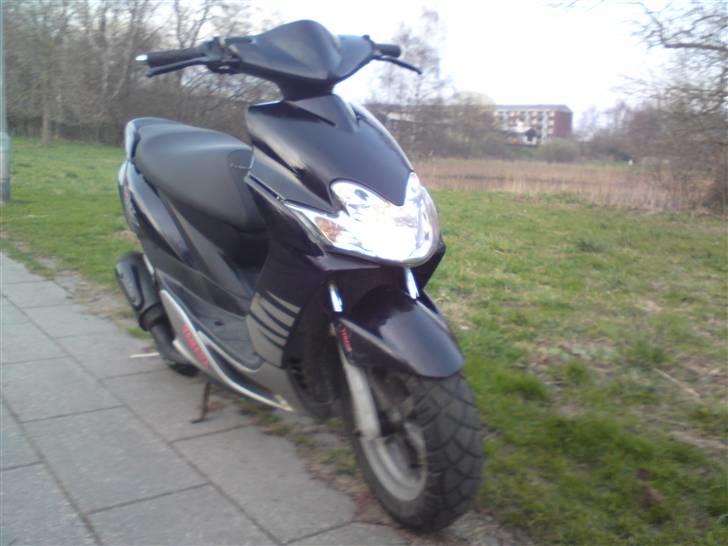 Yamaha jog r // Black edition // billede 1