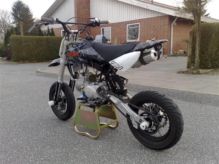 Pitpro Lite - Her ses den med supermotard sættet på billede 3
