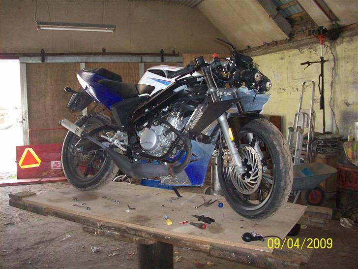 Rieju Matrix RS2  SOLGT ! - er lige ved at fjerne begransning i udstødningen billede 8