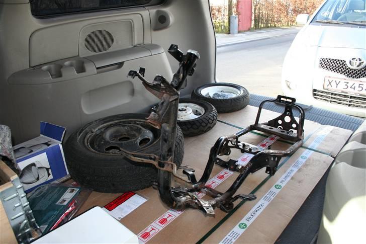 Yamaha jog as "SOLGT" - stellet er malet og metaliseret nu :D billede 8