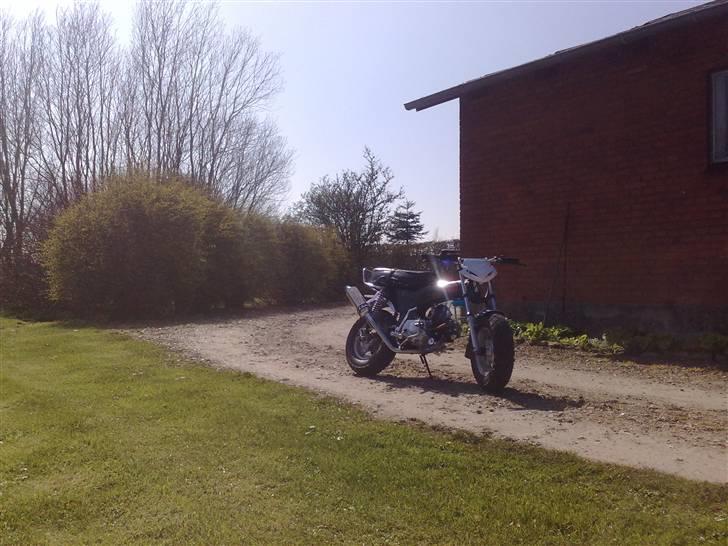 Skyteam Dax billede 1