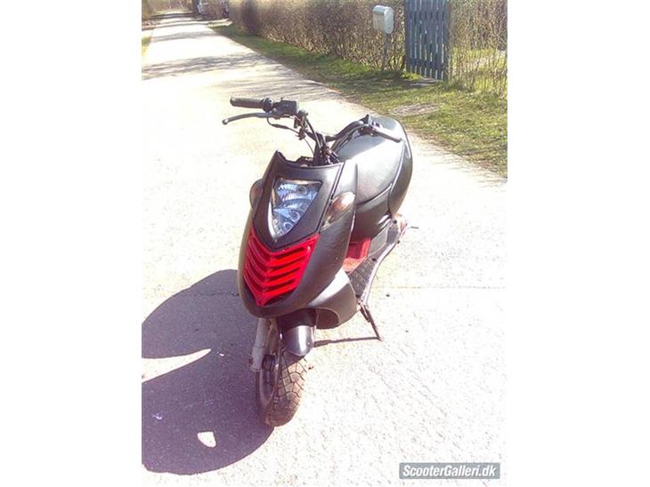 {{currentPhoto.altText}} billede {{currentPhoto.number}}