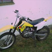 Suzuki 125dr-z