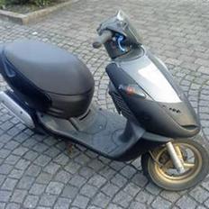 Aprilia Sonic (SOLGT)