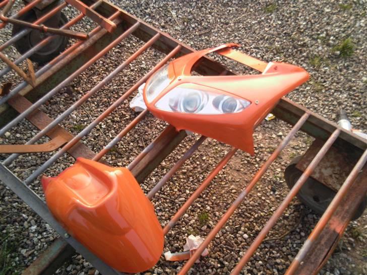 Peugeot Speedfight2 AC SD - da jeg malede skjoldene :D billede 6