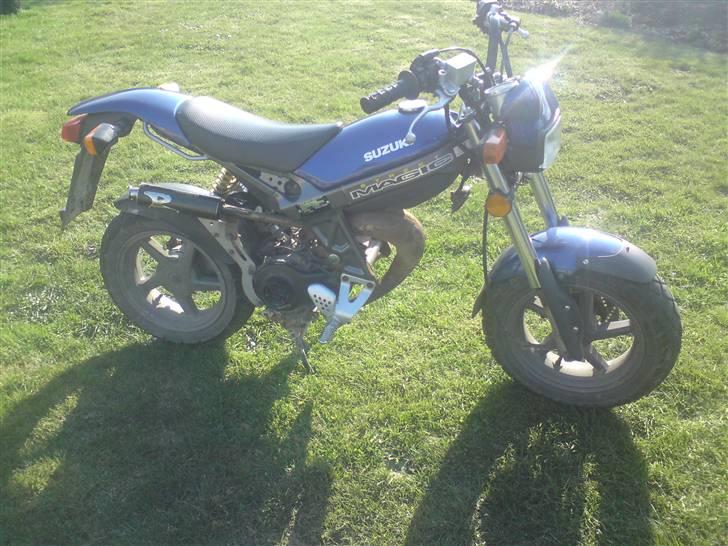 Suzuki Street Magic (SOLGT) billede 1