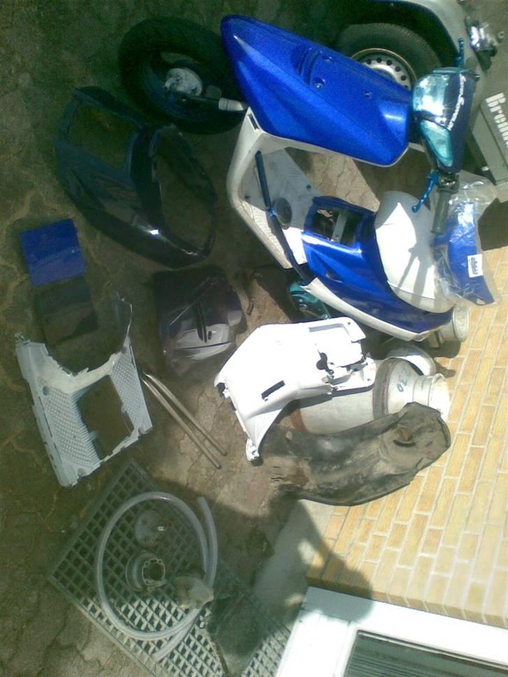 Yamaha jog den er blå solgt - du får alt det her med hvis du køber den 55oo  billede 12