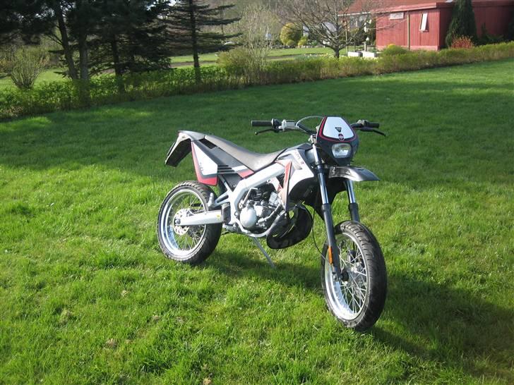 Gilera SMT 50 LC DD (SOLGT) billede 2