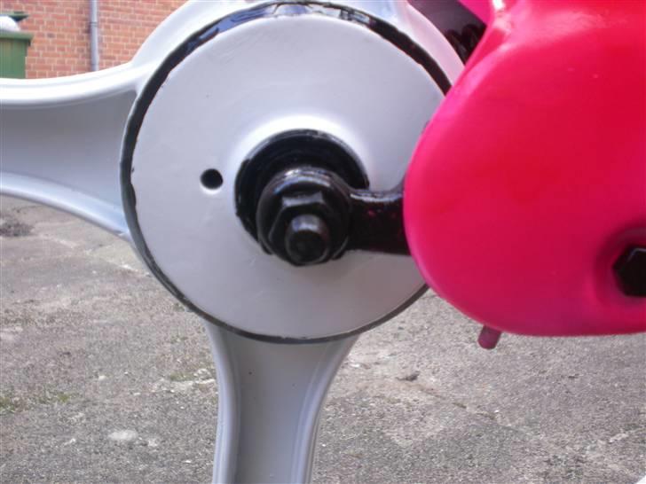 Vespa ciao si - jeg syntes selv det er en fed detajle med sort på hvide fælge billede 8